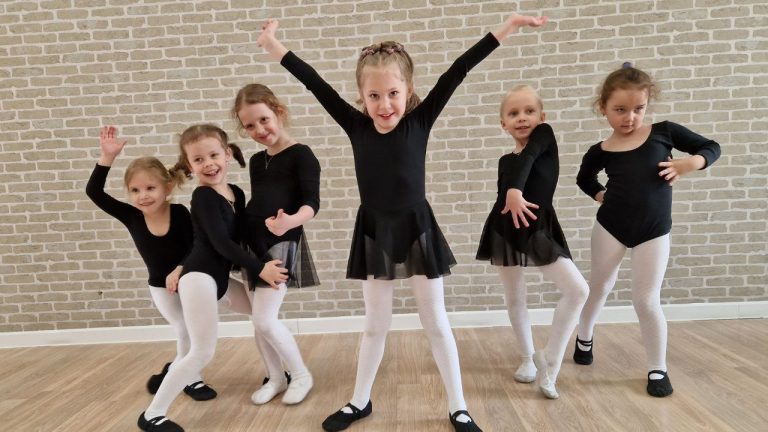 Занятие по импровизации в младшей группе