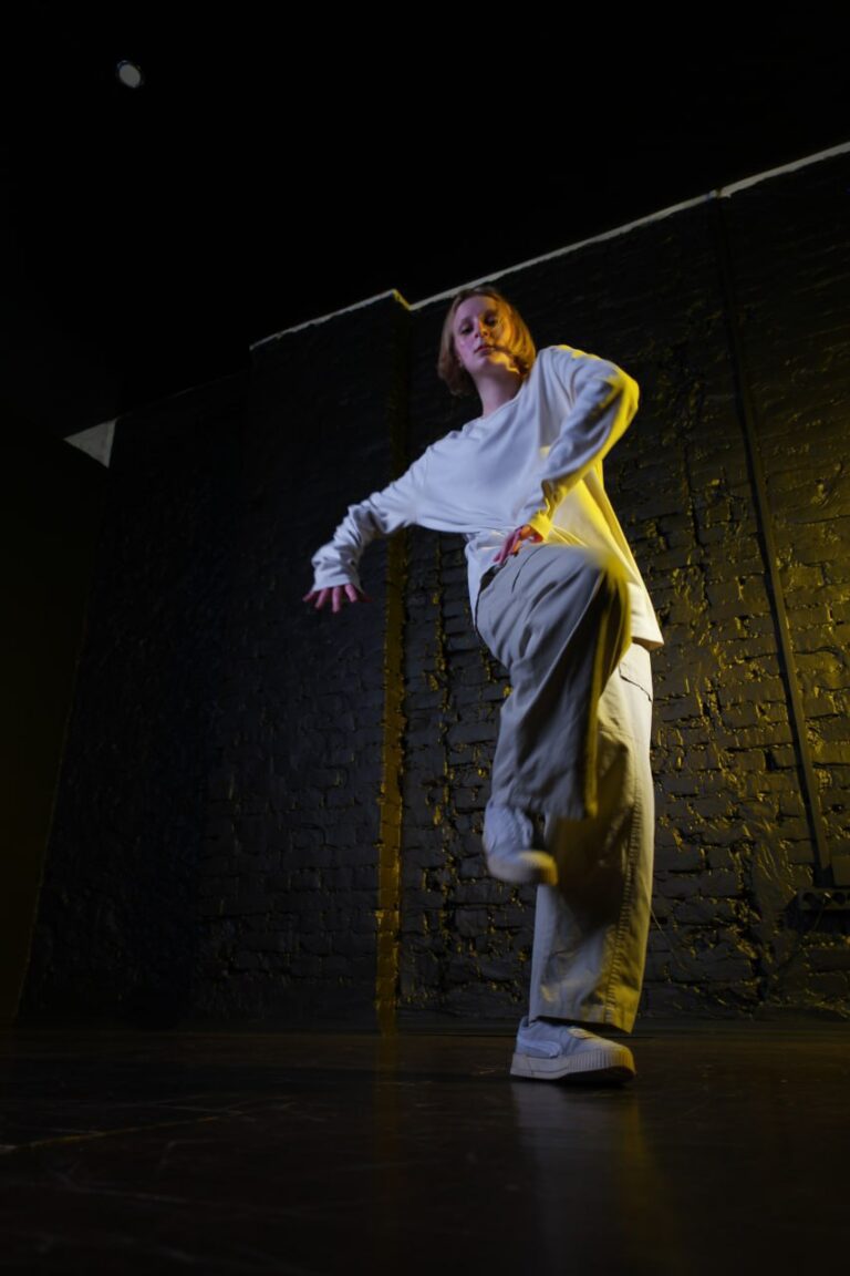 Скрутка стоя