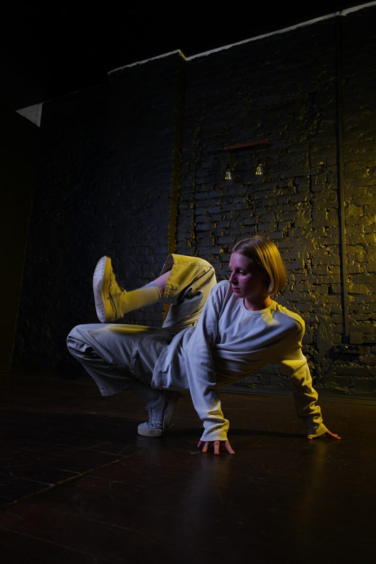 Интересная поза в поиске