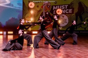 Must dance - юниоры танцуют "Подскажи куда идти"