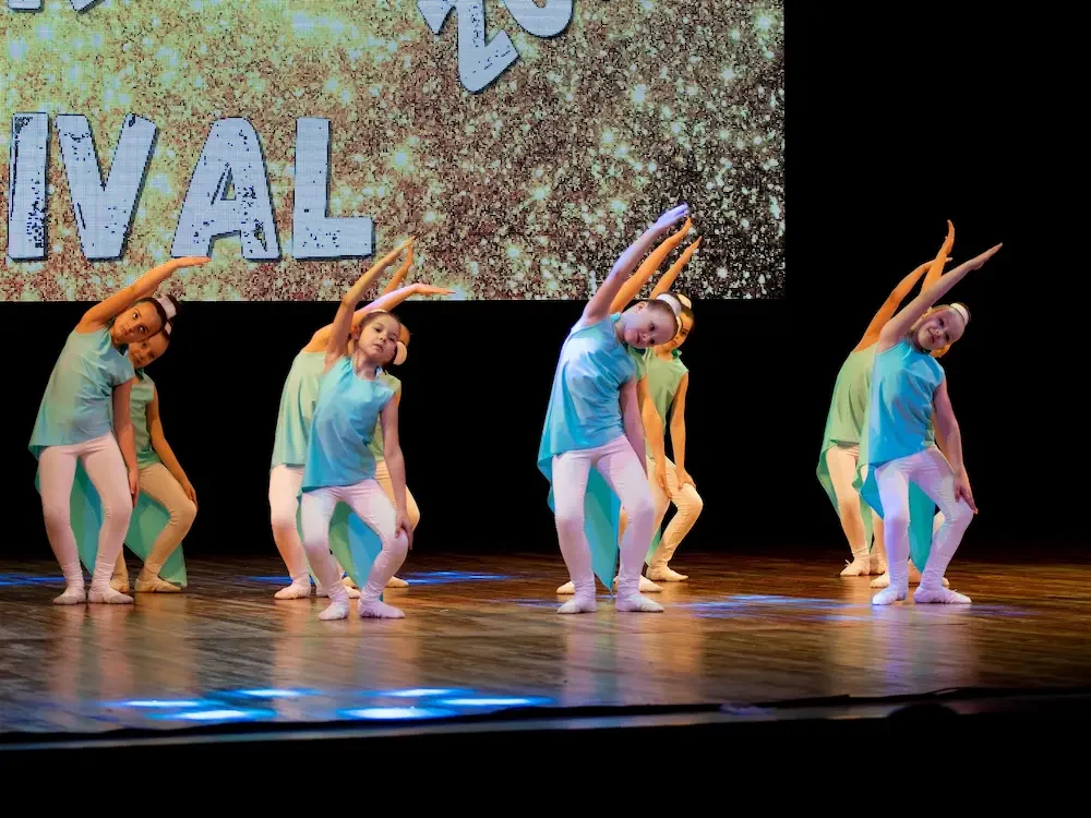 azz& contemporary 7-8 лет 