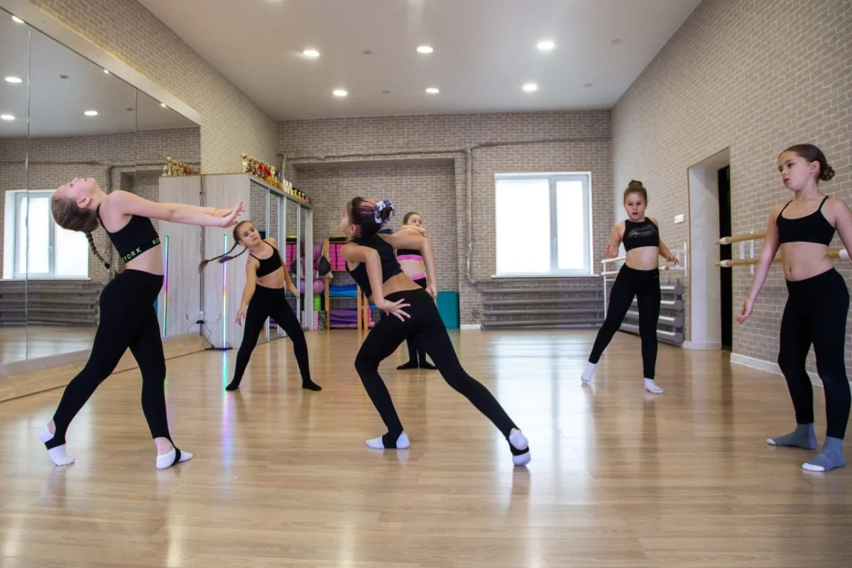 Дети и Контемпорари 