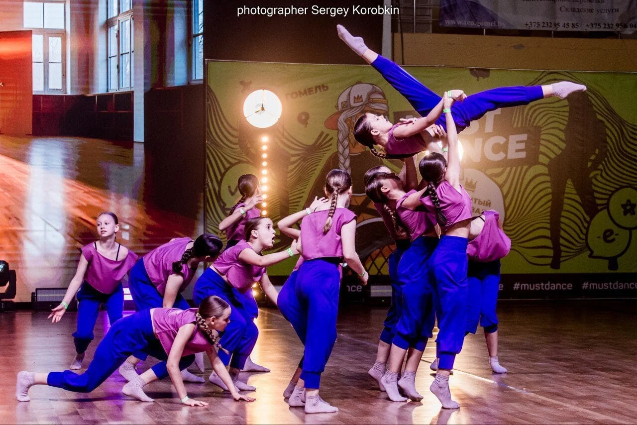 Крутая поддержка в танце